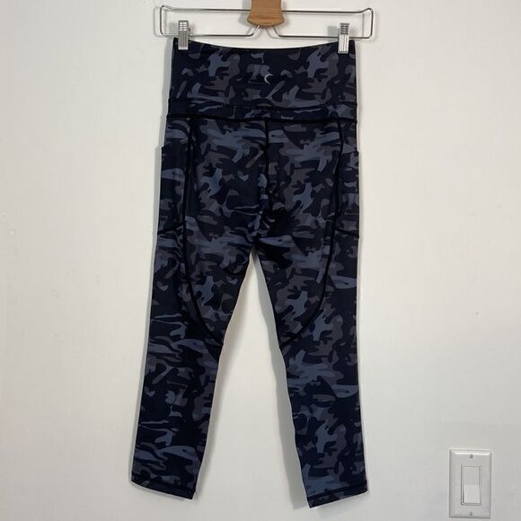 ZYIA Active Black Camo Pocket Light n Tight Hi-Rise Capri Size S - Picture 6 of 6